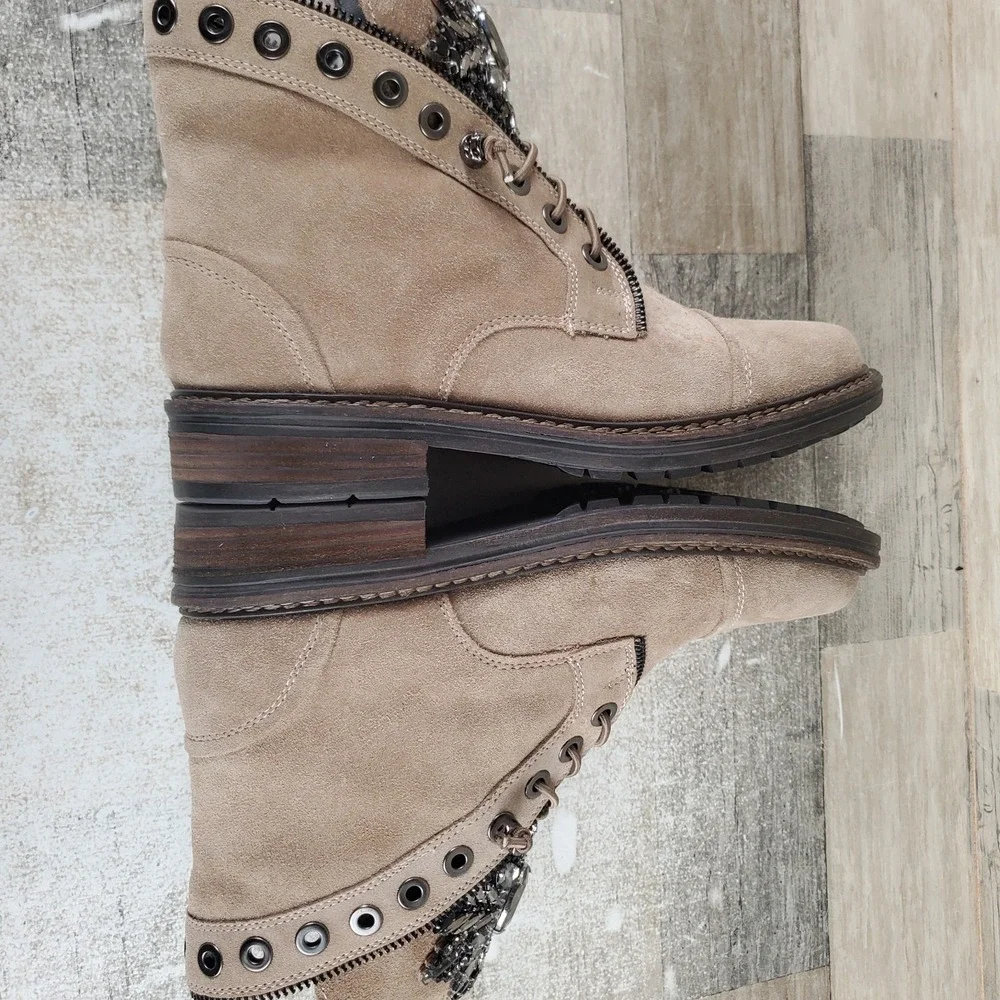 Vince Camuto Sefella Womens Booties Sz 9 M Vison Crosta Suede Lace Up Mid Top